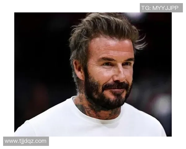 哪个足球明星因视力问题影响职业生涯表现引发关注与讨论